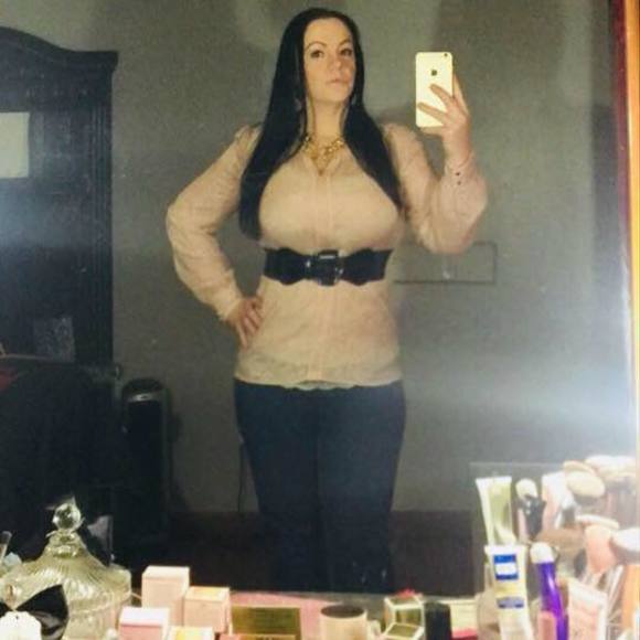 Meet your Posher, Terra - Picture 1 of 1